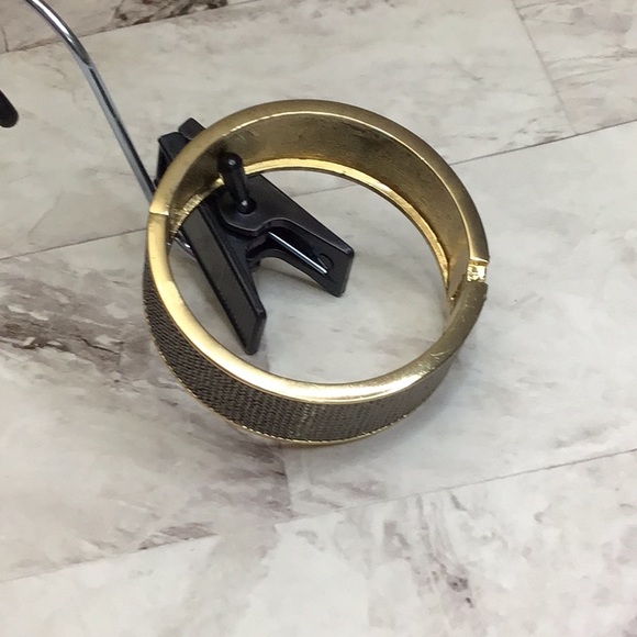 Cute gunmetal and Gold Tone sparkling cuff bracelet - Picture 4 of 4